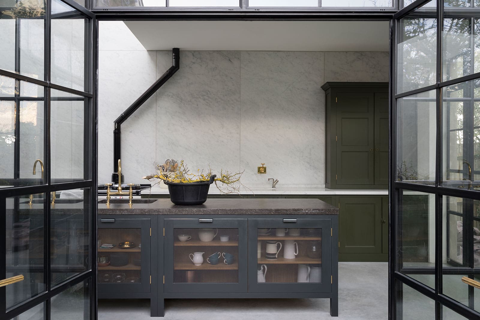  Mapesbury Estate Kitchen Cupboard