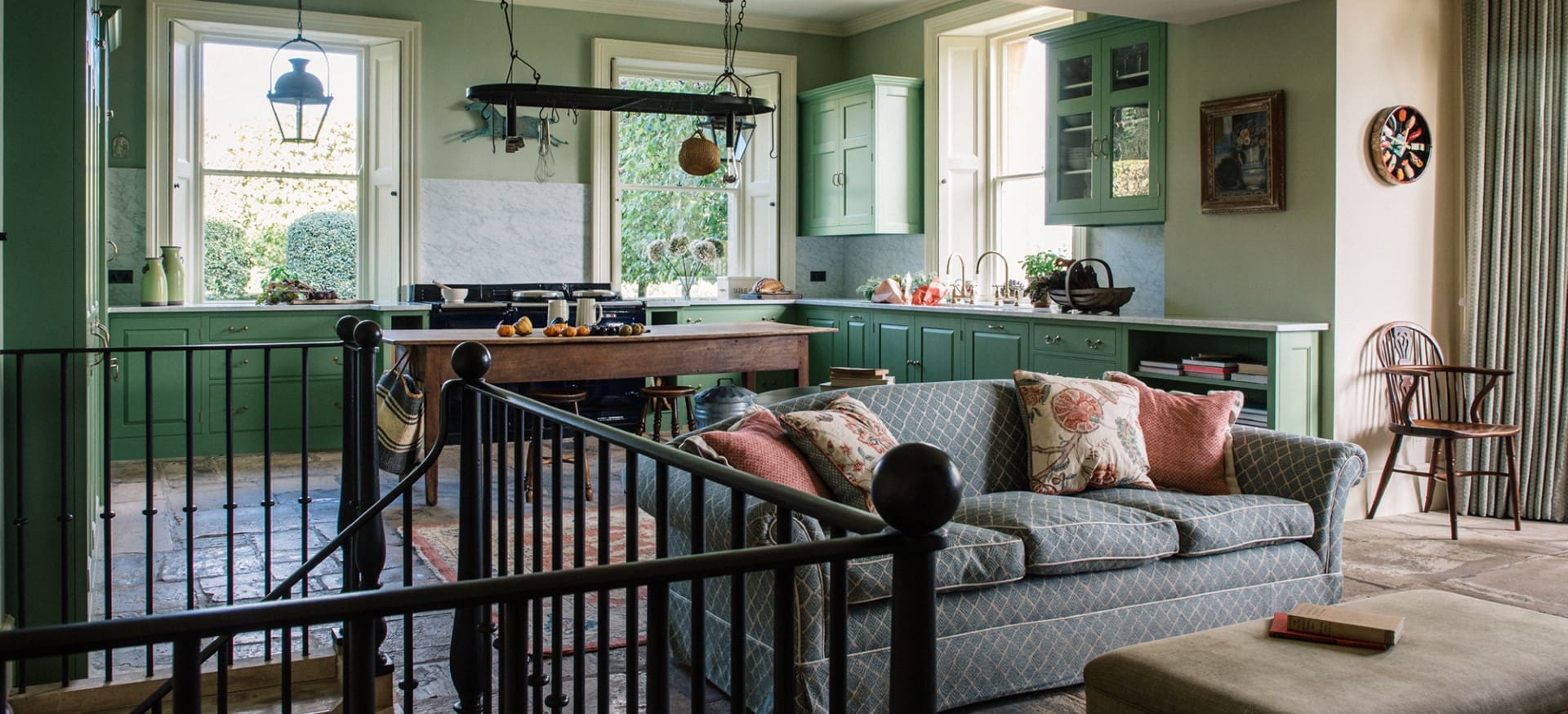  Open plan bespoke kitchen design by Plain English with Robert Young Antiques